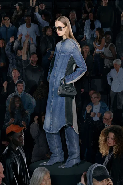 Look 23